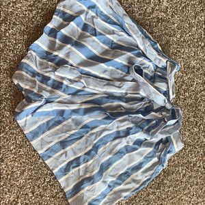 Very cute plastic bag shorts!